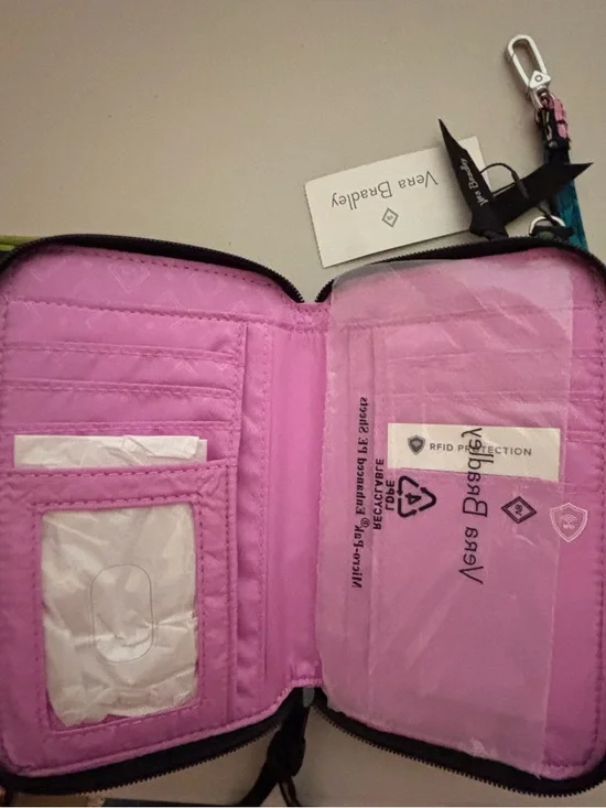 Vera Bradley Floral RFID 3-in-1 Crossbody in Pink and Teal NWT. (Hilo Meadow) - Picture 8 of 16